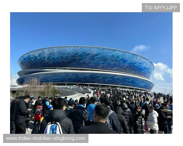 大连英博打出高质量直塞，机会稍纵即逝