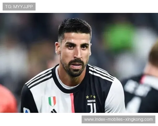 奥林匹亚科斯决定在冬窗优先补强中场保护层