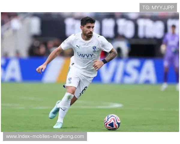 狼队鲁本·内维斯远距离传球稳定