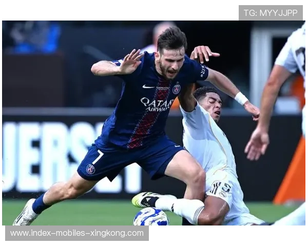 巴黎圣日耳曼中前场全面压制